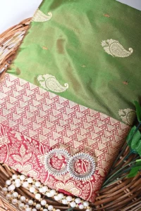 Mehendi green Colour Katan Silk Handwoven Banarasi Saree