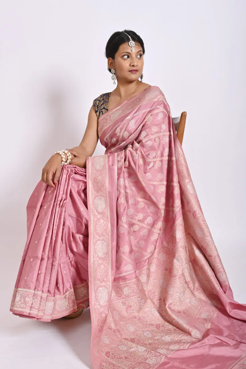 Shot Red-Pink Banarasi Gold Zari Floral Diagonal Aada Kadhuan Brocade  Handwoven Katan Silk Saree with Silver Zari Elephant Peacock Parrot Deer &  Lion - By HolyWeaves, Benares